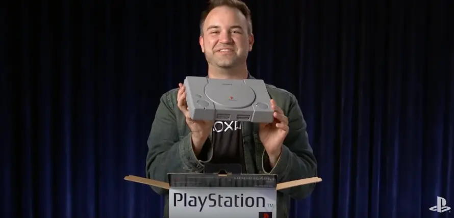 Un unboxing de la PlayStation 1 pour ses 20 ans aux USA