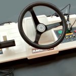 Color TV Game Racing : l'une des premières consoles de Nintendo dans les années 1970, se jouant au volant