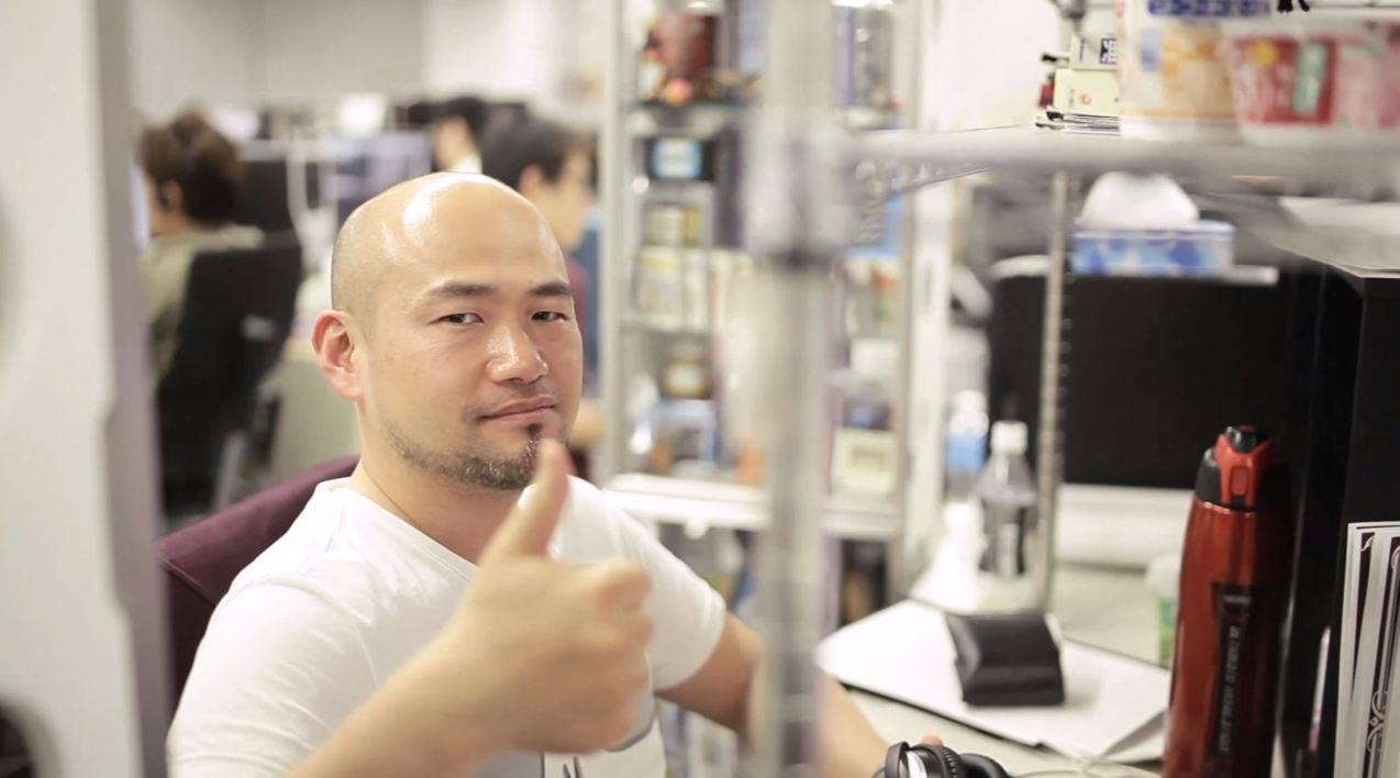 Hideki Kamiya Thumbs up