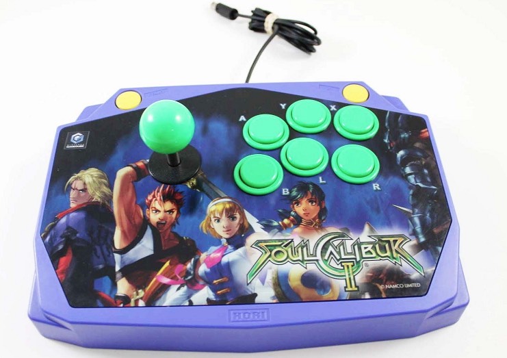 Jouer à Link sur Soul Calibur 2 avec le joystick Hori dédié