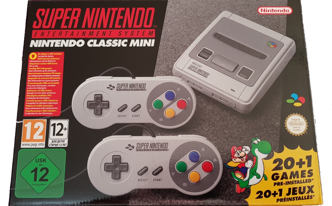 Nintendo dans sa grande mansuétude vous offre 2 manettes avec la SNES Mini