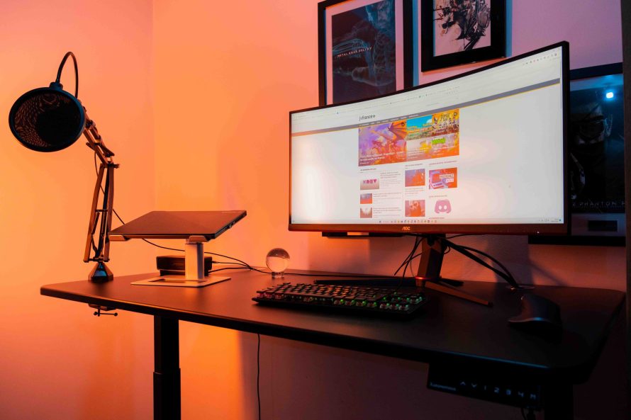 TEST | Autonomous Smart Desk Pro : Le compromis parfait pour un setup gaming sobre adapté à la productivité et au télétravail